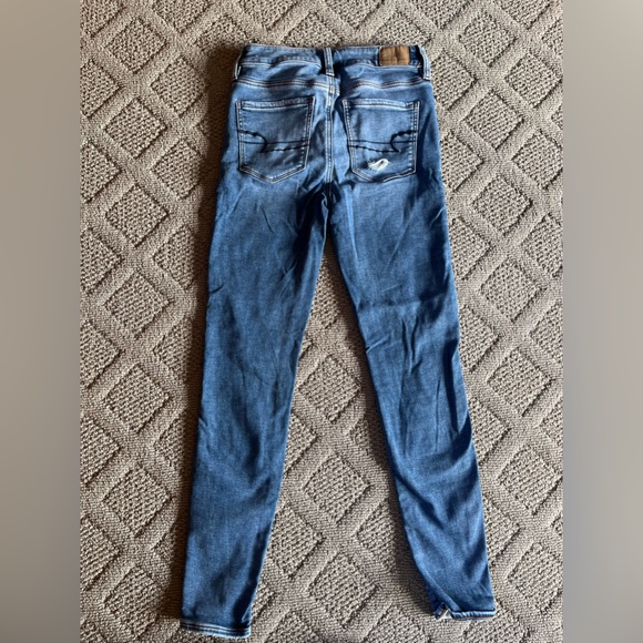 American Eagle women’s jeans - Picture 2 of 5